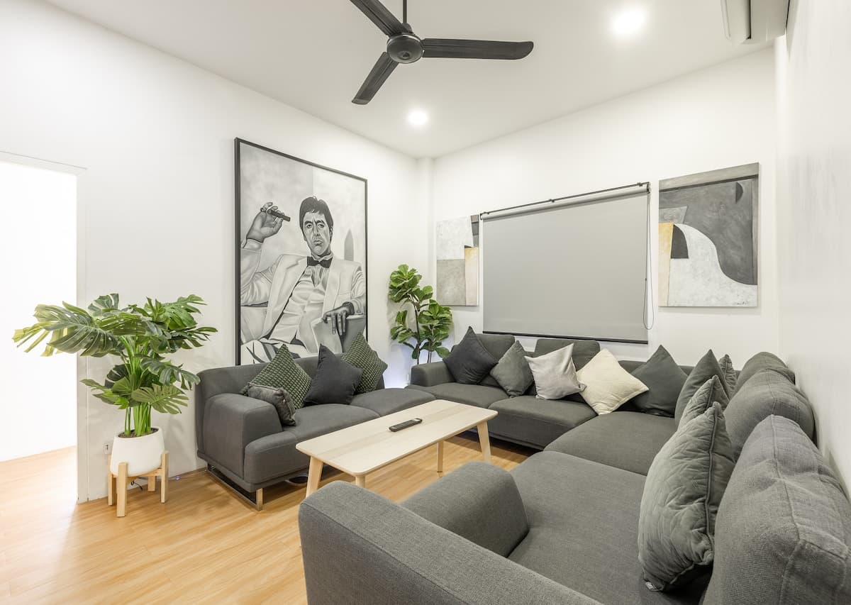 Mango House — 2